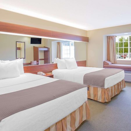 Microtel Inn And Suites Gassaway Buitenkant foto