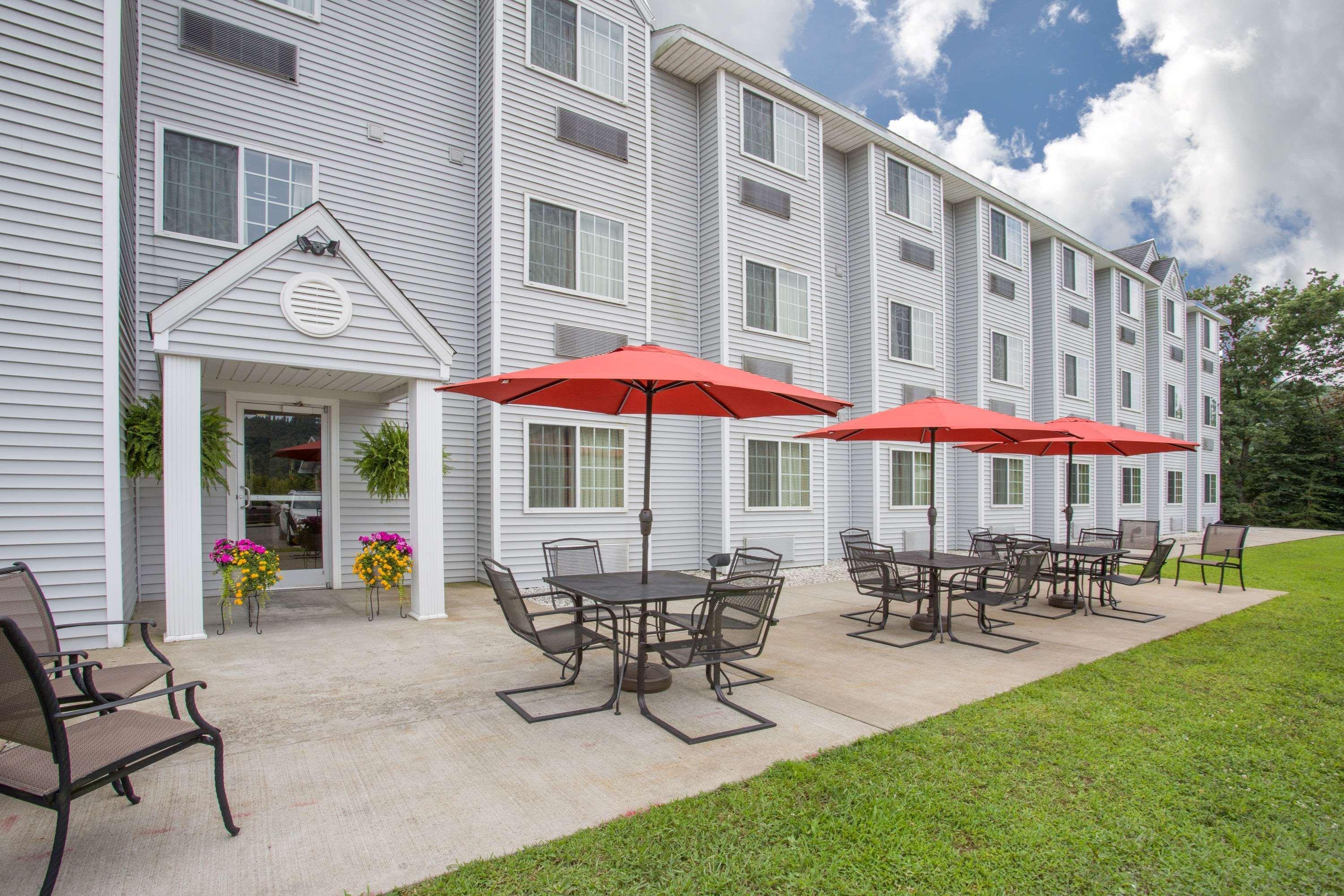Microtel Inn And Suites Gassaway Buitenkant foto