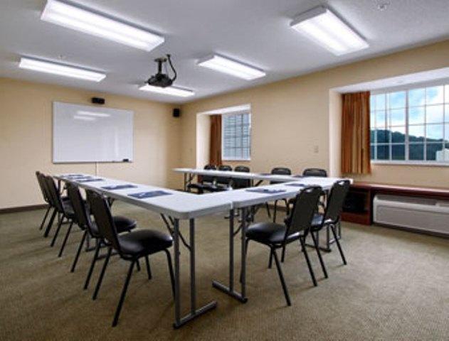 Microtel Inn And Suites Gassaway Faciliteiten foto